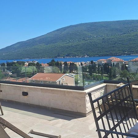 Ferienwohnung Porto Vista Penthouse Kumbor Exterior foto