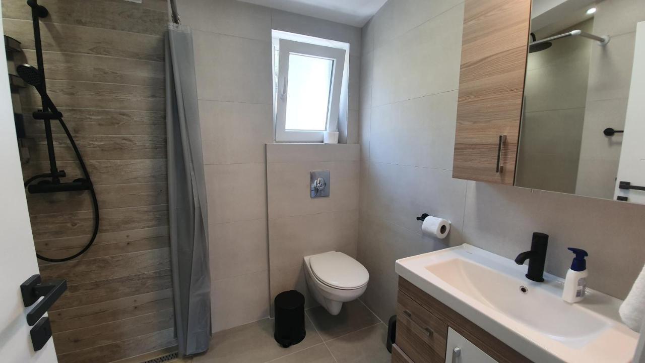 Ferienwohnung Porto Vista Penthouse Kumbor Exterior foto