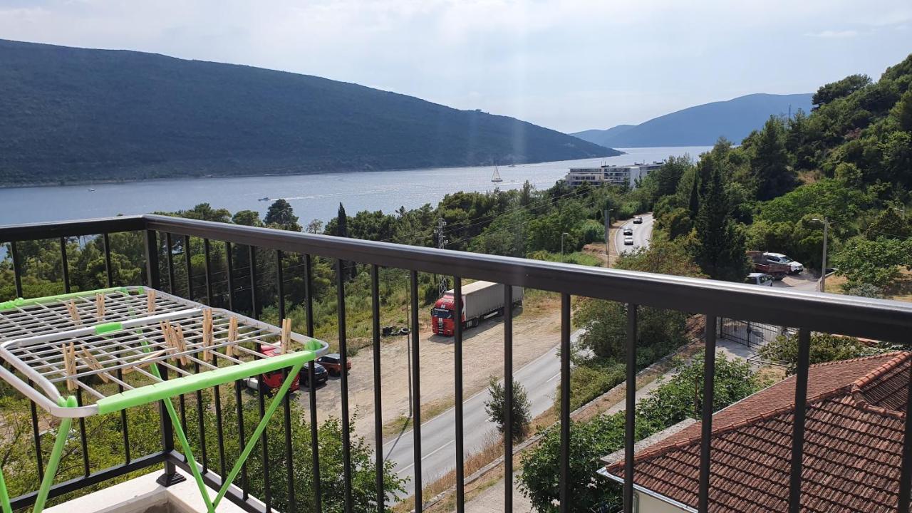 Ferienwohnung Porto Vista Penthouse Kumbor Exterior foto
