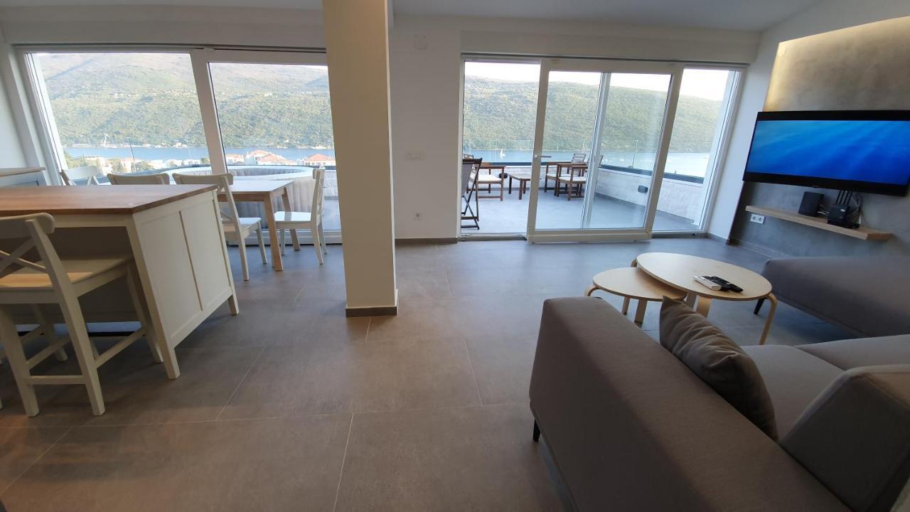 Ferienwohnung Porto Vista Penthouse Kumbor Exterior foto